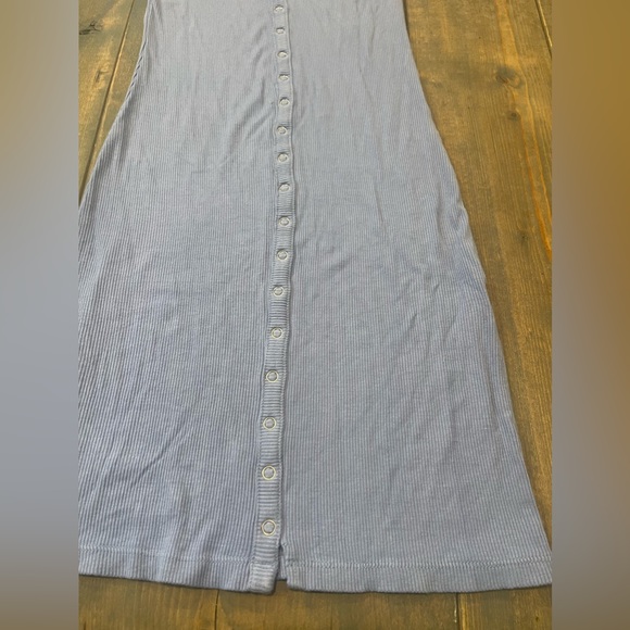 SOLD ✅ Forever 21 Women’s Short Sleeve Light Blue Snap Button Pullover Dress SM - Picture 3 of 6